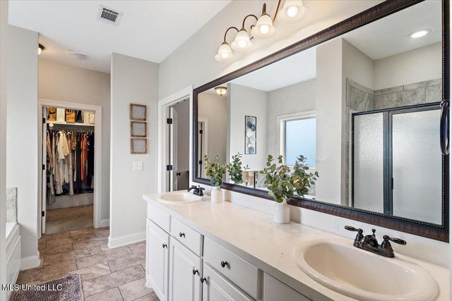 142 Western Ridge Circle, Canton, MS 39046