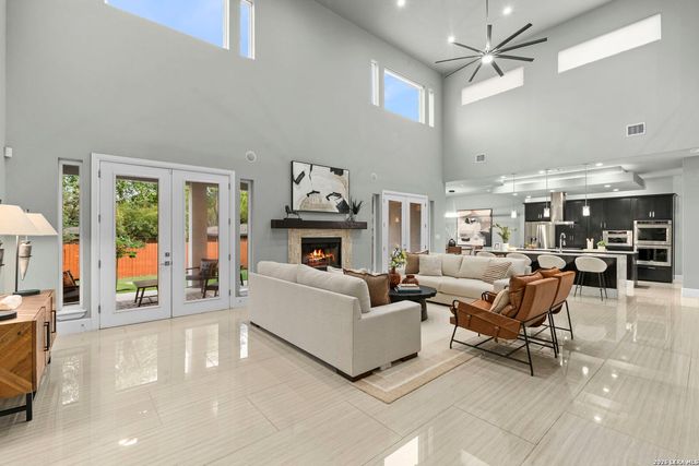 428 RITTIMAN RD, Terrell Hills, TX 78209