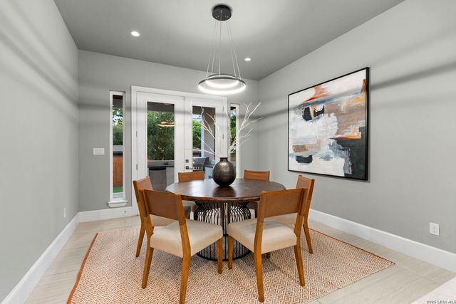 428 RITTIMAN RD, Terrell Hills, TX 78209