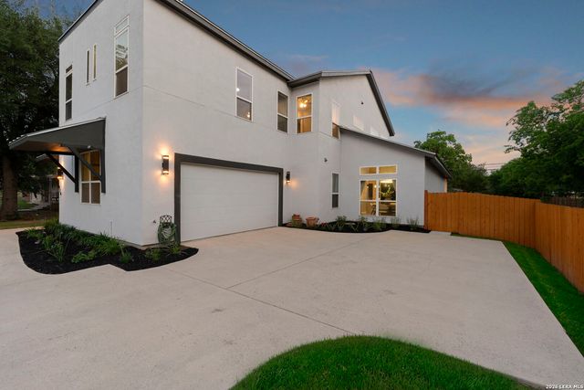 428 RITTIMAN RD, Terrell Hills, TX 78209