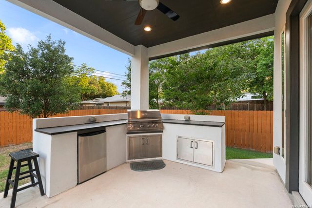 428 RITTIMAN RD, Terrell Hills, TX 78209