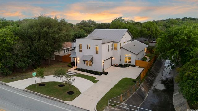 428 RITTIMAN RD, Terrell Hills, TX 78209