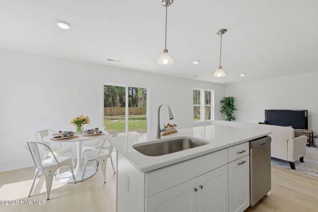 161 King Road, Jacksonville, NC 28540