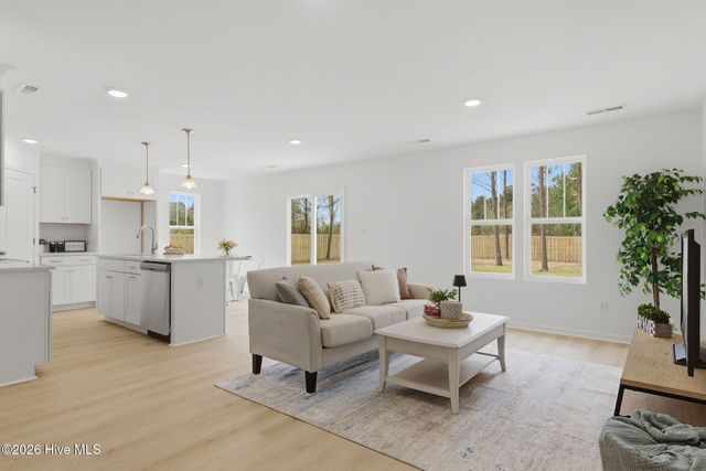 161 King Road, Jacksonville, NC 28540