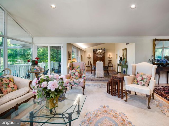 310 JEFFREY LN, Newtown Square, PA 19073