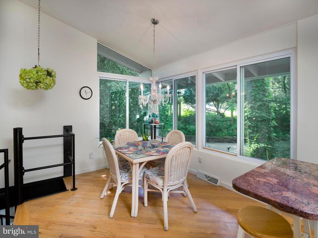 310 JEFFREY LN, Newtown Square, PA 19073