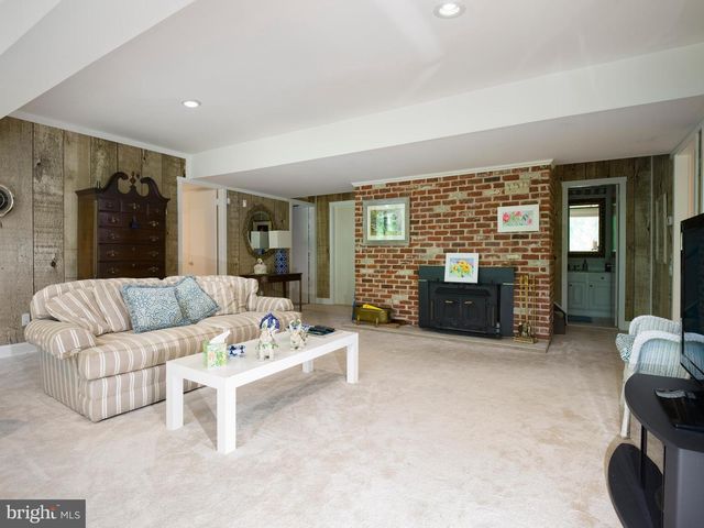 310 JEFFREY LN, Newtown Square, PA 19073