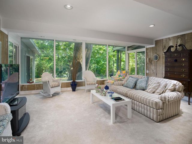 310 JEFFREY LN, Newtown Square, PA 19073