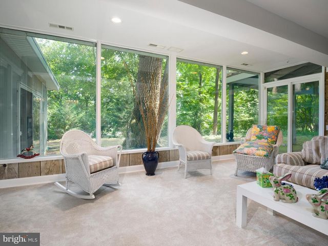 310 JEFFREY LN, Newtown Square, PA 19073
