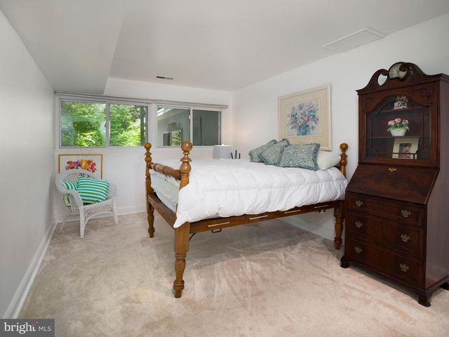310 JEFFREY LN, Newtown Square, PA 19073