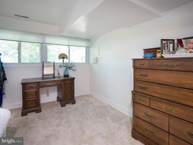 310 JEFFREY LN, Newtown Square, PA 19073