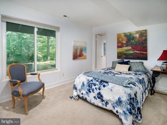 310 JEFFREY LN, Newtown Square, PA 19073