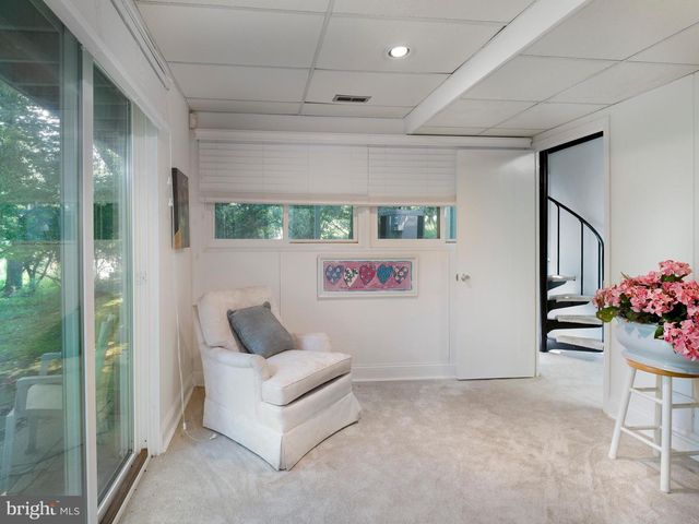 310 JEFFREY LN, Newtown Square, PA 19073