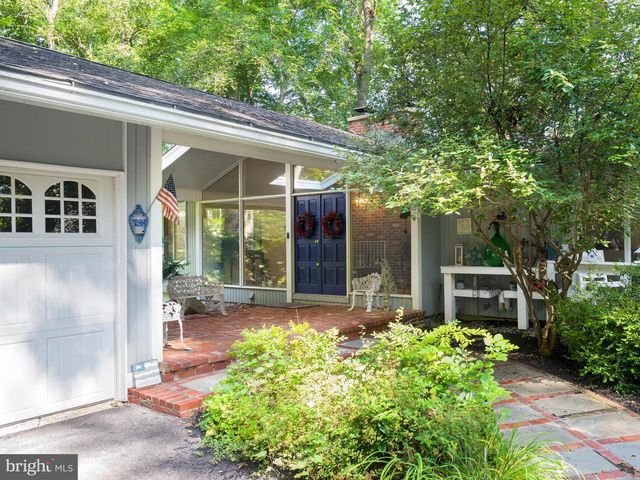 310 JEFFREY LN, Newtown Square, PA 19073