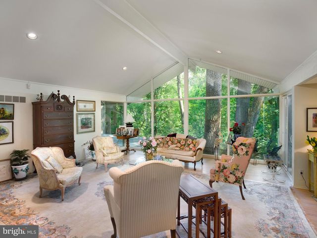 310 JEFFREY LN, Newtown Square, PA 19073
