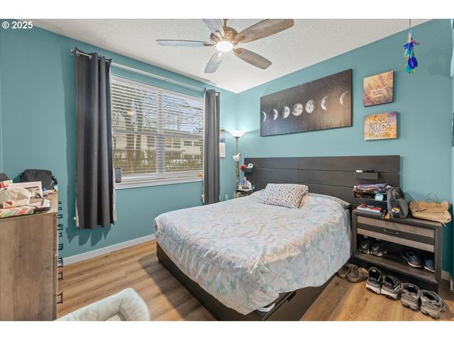 400 Ne 100TH Ave 101, Portland, OR 97220