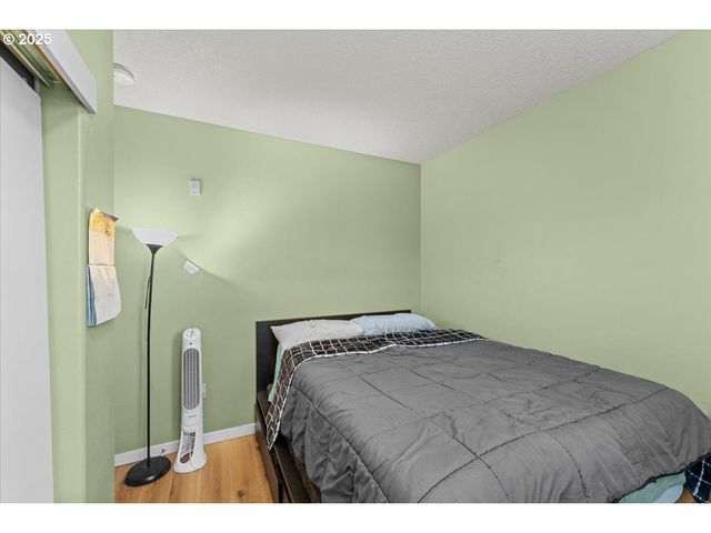 400 Ne 100TH Ave 101, Portland, OR 97220