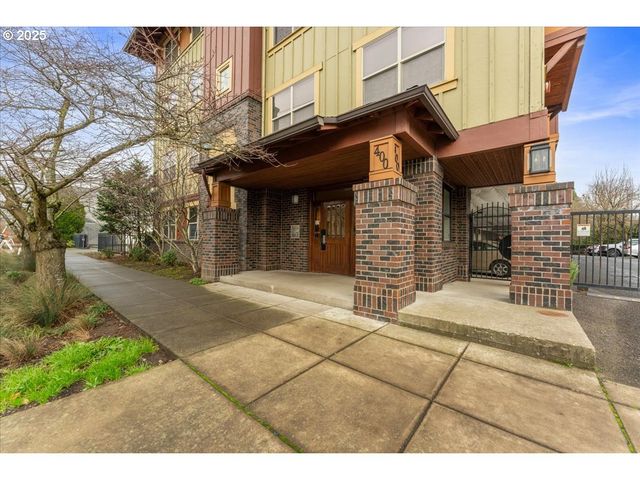 400 Ne 100TH Ave 101, Portland, OR 97220