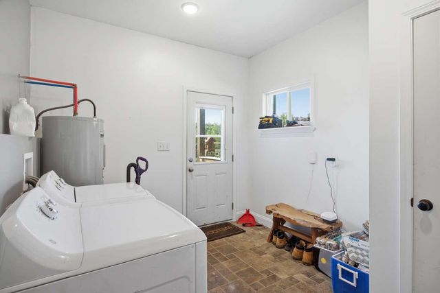 1568 Old Lawrenceburg Road, Frankfort, KY 40601