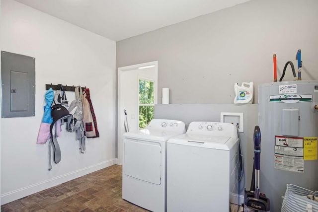 1568 Old Lawrenceburg Road, Frankfort, KY 40601