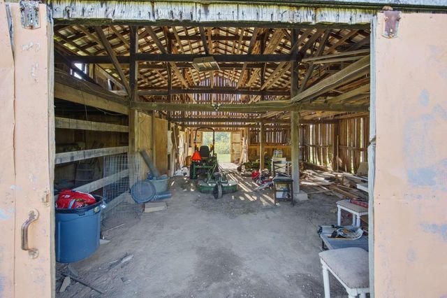 1568 Old Lawrenceburg Road, Frankfort, KY 40601