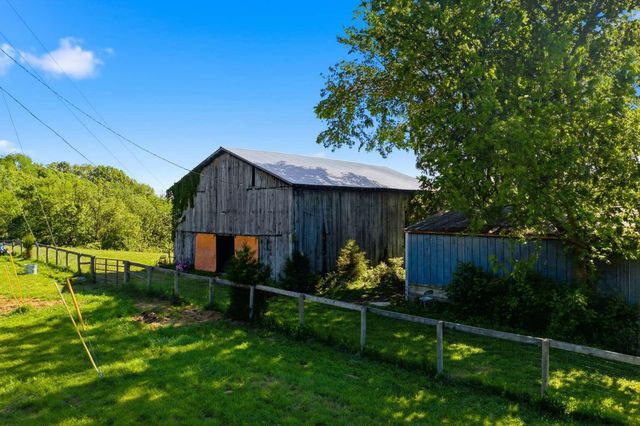 1568 Old Lawrenceburg Road, Frankfort, KY 40601