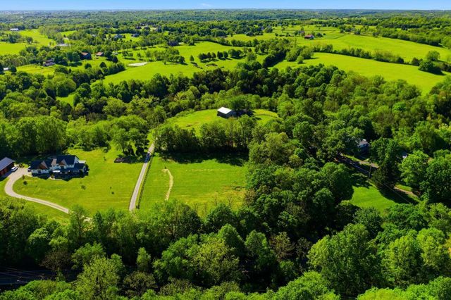1568 Old Lawrenceburg Road, Frankfort, KY 40601