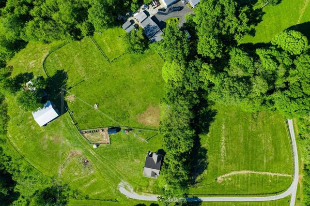 1568 Old Lawrenceburg Road, Frankfort, KY 40601