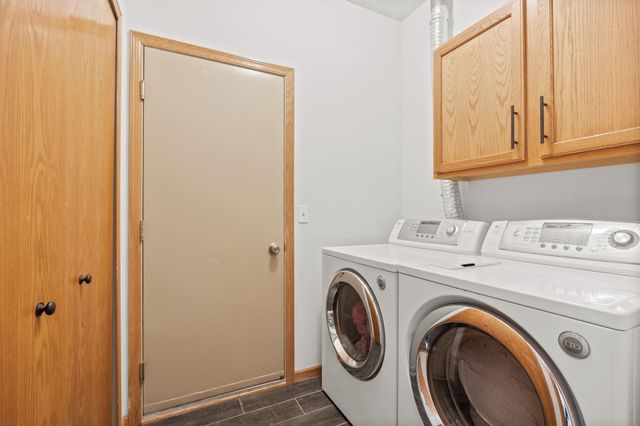 17914 Cobblestone Way, Eden Prairie, MN 55347