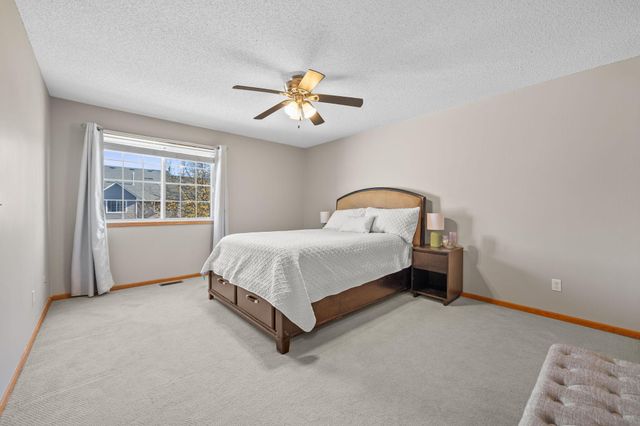 17914 Cobblestone Way, Eden Prairie, MN 55347