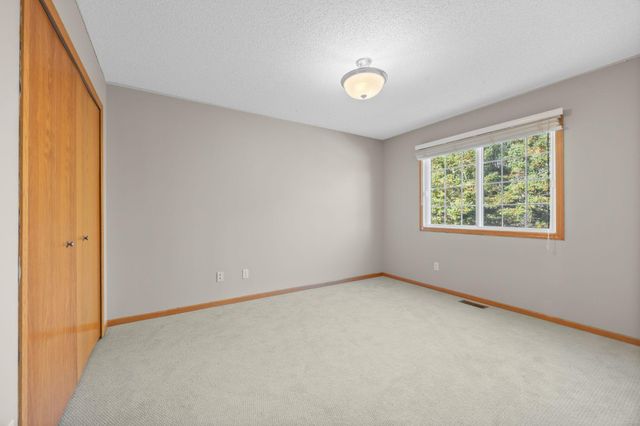 17914 Cobblestone Way, Eden Prairie, MN 55347