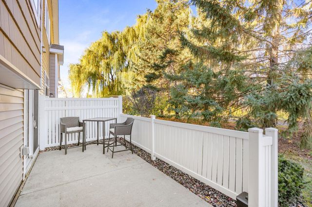 17914 Cobblestone Way, Eden Prairie, MN 55347