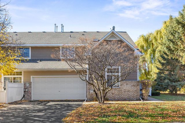 17914 Cobblestone Way, Eden Prairie, MN 55347