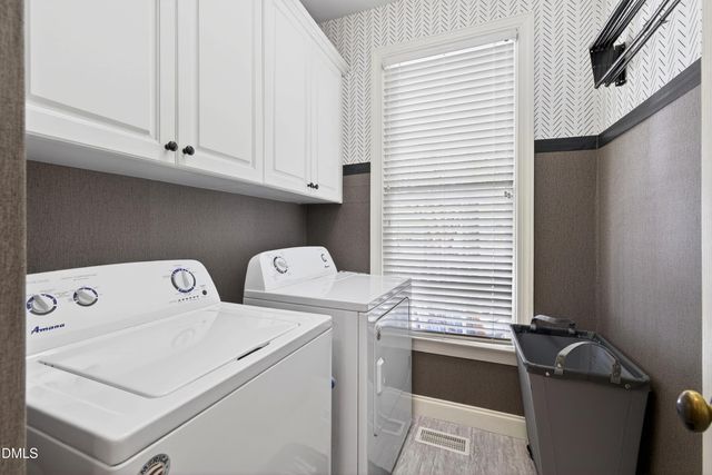 101 Sunset Oaks Drive, Holly Springs, NC 27540