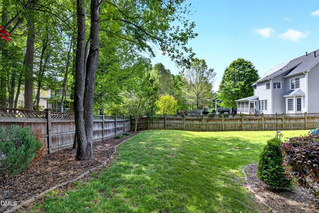 101 Sunset Oaks Drive, Holly Springs, NC 27540