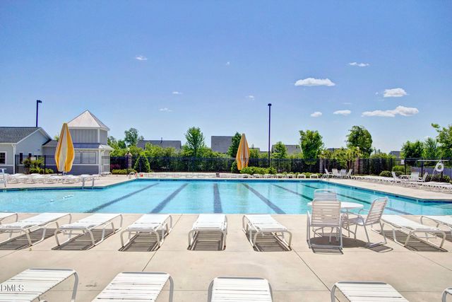 101 Sunset Oaks Drive, Holly Springs, NC 27540