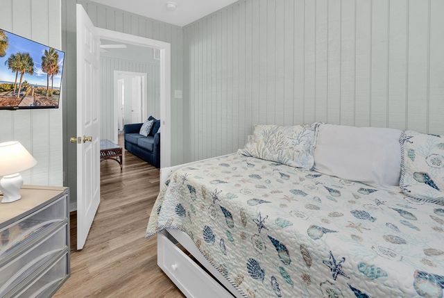 1521 N Waccamaw Dr., Garden City Beach, SC 29576
