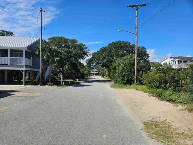 1521 N Waccamaw Dr., Garden City Beach, SC 29576