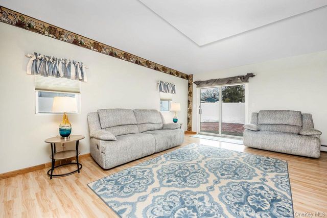 17 Willis Avenue, Ronkonkoma, NY 11779