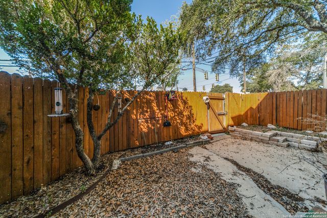 8058 Broadway Apt 138N, San Antonio, TX 78209