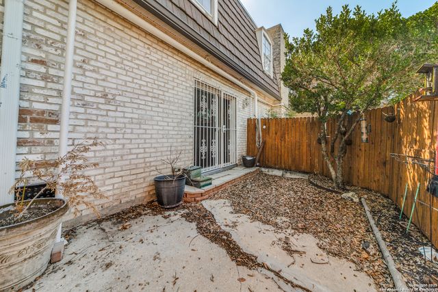 8058 Broadway Apt 138N, San Antonio, TX 78209