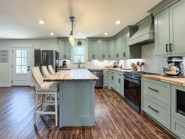 7991 Carrie Drive, Benton, AR 72019