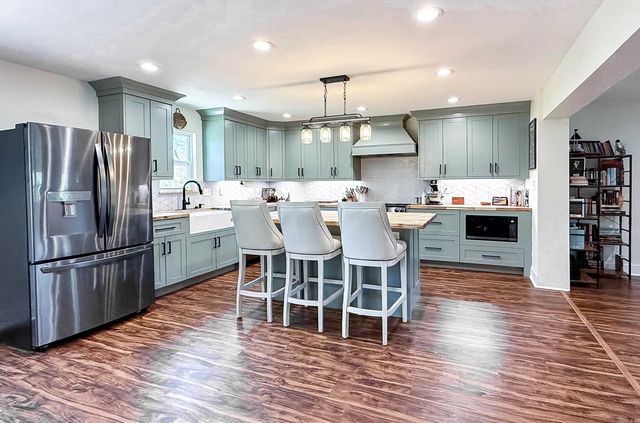 7991 Carrie Drive, Benton, AR 72019