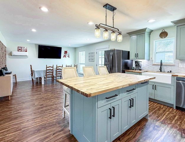 7991 Carrie Drive, Benton, AR 72019