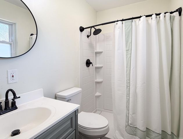 7991 Carrie Drive, Benton, AR 72019