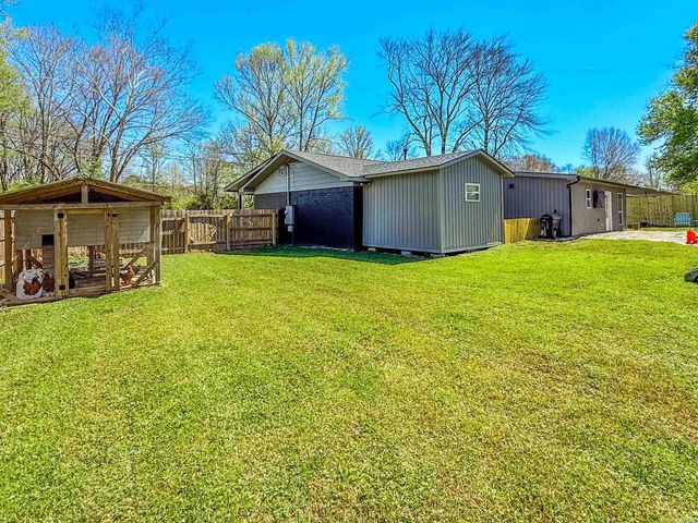 7991 Carrie Drive, Benton, AR 72019
