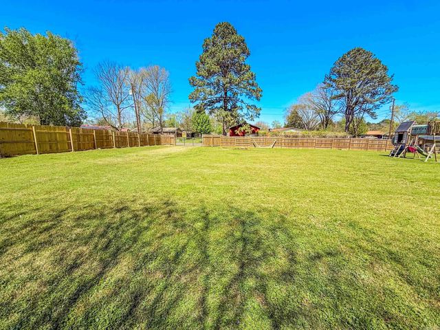 7991 Carrie Drive, Benton, AR 72019