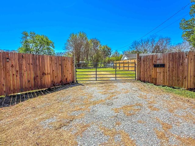7991 Carrie Drive, Benton, AR 72019