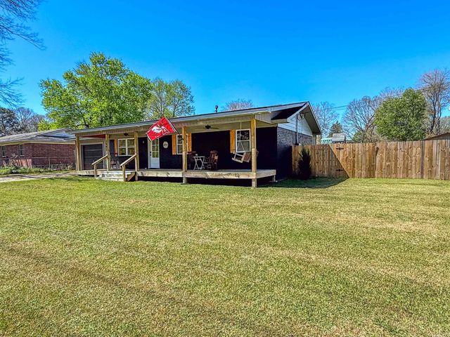 7991 Carrie Drive, Benton, AR 72019