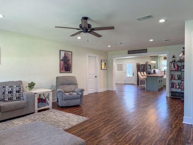 7991 Carrie Drive, Benton, AR 72019